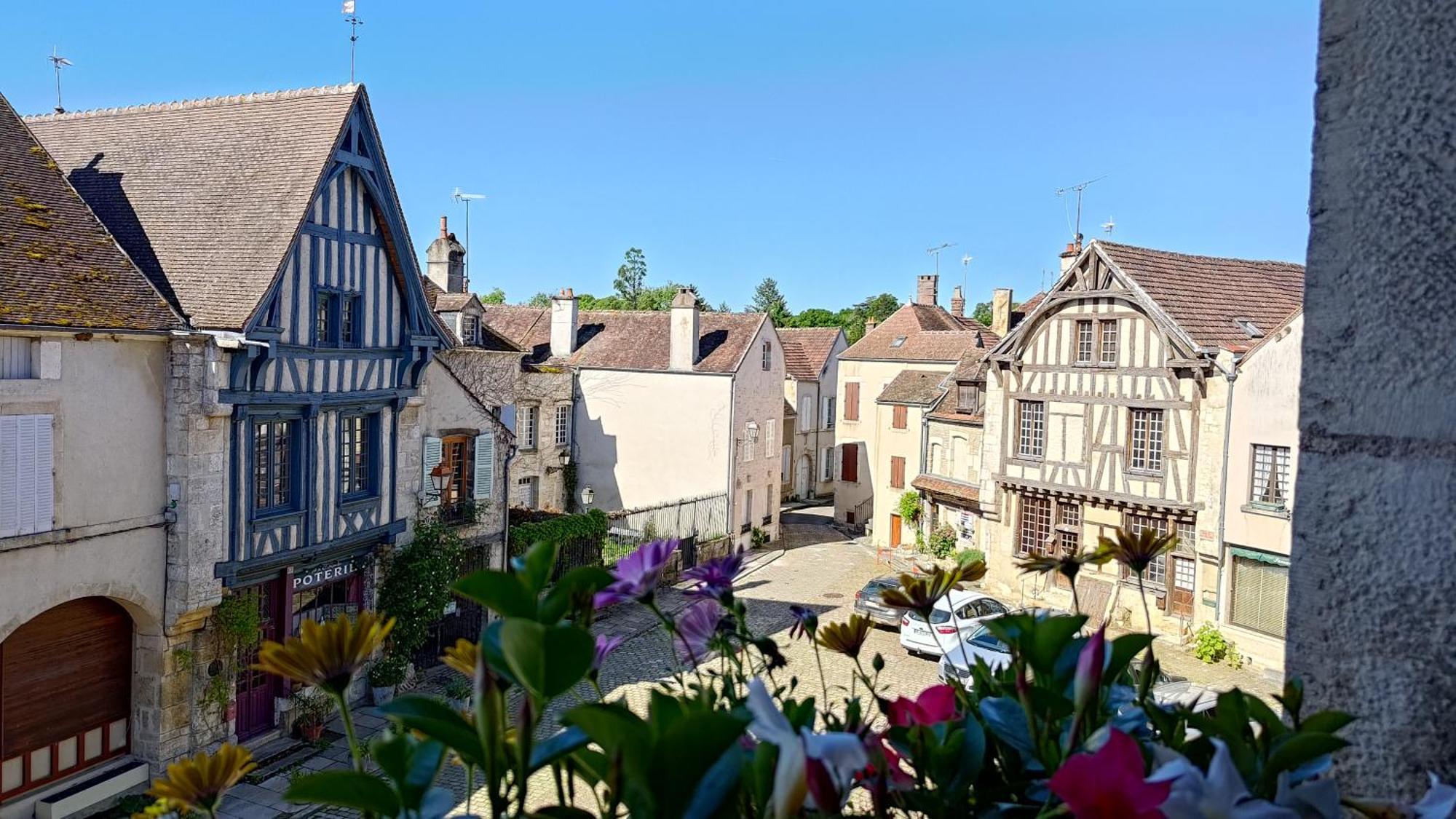 La Maison Des Corporations Noyers-sur-Serein